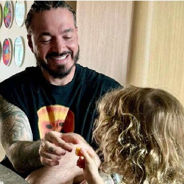 J BALVIN ROMPE RECORD HISTORICO