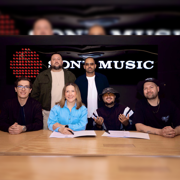 ELKNO SE UNE A SONY MUSIC COLOMBIA