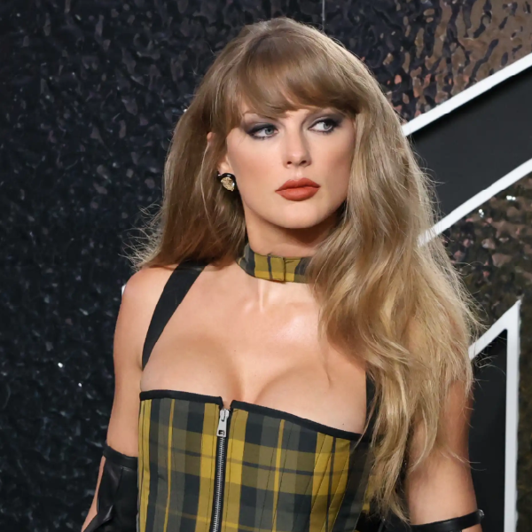 TAYLOR SWIFT RECUPERA SUS MASTERS