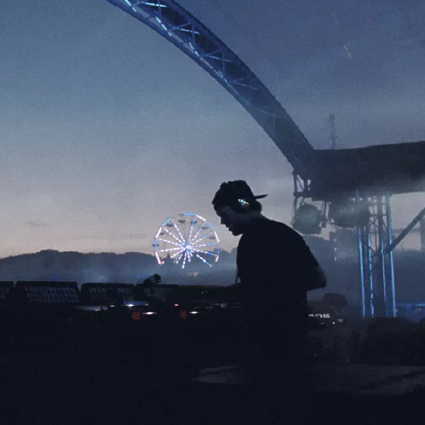 AVICII FOREVER, EL ALBUM POSTUMO QUE CELEBRA EL LEGADO ETERNO