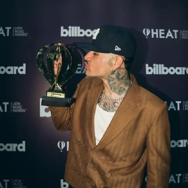 KAPO GANA EL PREMIO HEAT COMO ARTISTA REVELACION