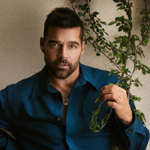 RICKY MARTIN HACE HISTORIA