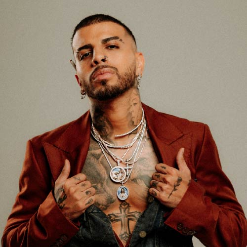 RAUW ALEJANDRO DEMANDADO POR USO ILEGAL